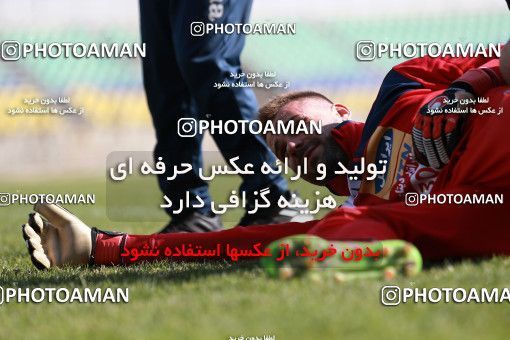 938106, Tehran, , Persepolis Football Team Training Session on 2017/11/16 at Shahid Kazemi Stadium