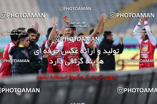 940228, Tehran, [*parameter:4*], لیگ برتر فوتبال ایران، Persian Gulf Cup، Week 8، First Leg، Persepolis 2 v 0 Sanat Naft Abadan on 2017/12/11 at Azadi Stadium