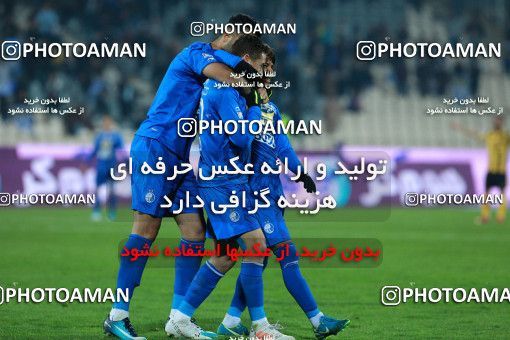 942772, Tehran, [*parameter:4*], لیگ برتر فوتبال ایران، Persian Gulf Cup، Week 15، First Leg، Esteghlal 3 v 0 Sepahan on 2017/12/06 at Azadi Stadium