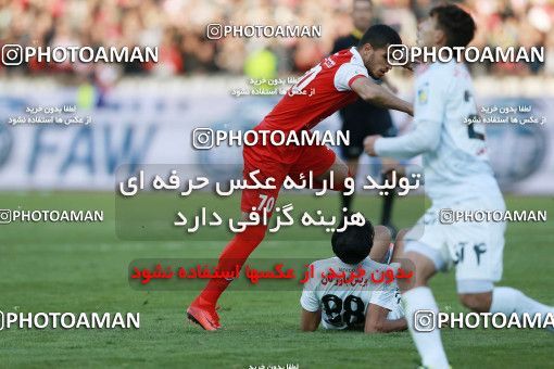 944305, Tehran, [*parameter:4*], لیگ برتر فوتبال ایران، Persian Gulf Cup، Week 14، First Leg، Persepolis 4 v 0 Zob Ahan Esfahan on 2017/12/01 at Azadi Stadium