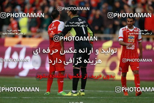 944214, Tehran, [*parameter:4*], لیگ برتر فوتبال ایران، Persian Gulf Cup، Week 14، First Leg، Persepolis 4 v 0 Zob Ahan Esfahan on 2017/12/01 at Azadi Stadium