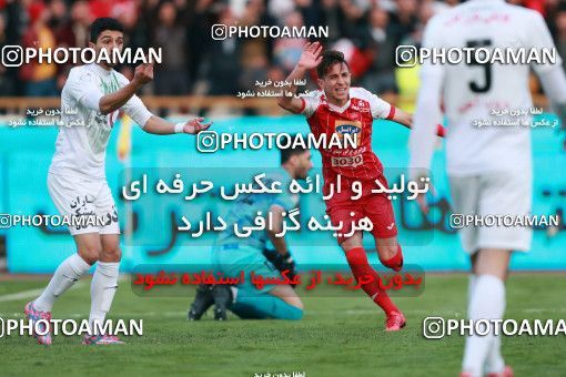 943992, Tehran, [*parameter:4*], لیگ برتر فوتبال ایران، Persian Gulf Cup، Week 14، First Leg، Persepolis 4 v 0 Zob Ahan Esfahan on 2017/12/01 at Azadi Stadium