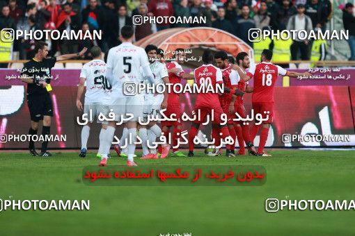 943976, Tehran, [*parameter:4*], لیگ برتر فوتبال ایران، Persian Gulf Cup، Week 14، First Leg، Persepolis 4 v 0 Zob Ahan Esfahan on 2017/12/01 at Azadi Stadium