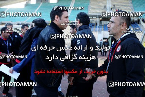944732, Tehran, [*parameter:4*], لیگ برتر فوتبال ایران، Persian Gulf Cup، Week 14، First Leg، Naft Tehran 0 v 0 Pars Jonoubi Jam on 2017/12/01 at Takhti Stadium