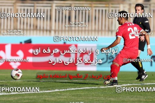 944763, Tehran, [*parameter:4*], لیگ برتر فوتبال ایران، Persian Gulf Cup، Week 14، First Leg، Naft Tehran 0 v 0 Pars Jonoubi Jam on 2017/12/01 at Takhti Stadium
