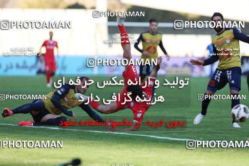 945346, Tehran, [*parameter:4*], لیگ برتر فوتبال ایران، Persian Gulf Cup، Week 14، First Leg، Naft Tehran 0 v 0 Pars Jonoubi Jam on 2017/12/01 at Takhti Stadium