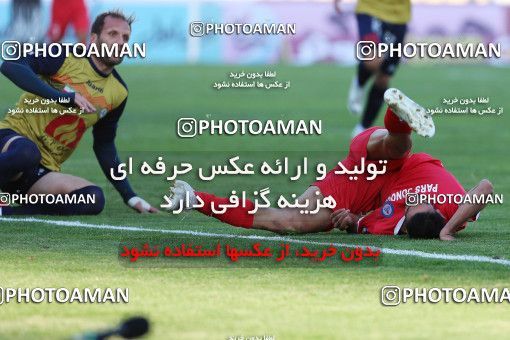 944812, Tehran, [*parameter:4*], لیگ برتر فوتبال ایران، Persian Gulf Cup، Week 14، First Leg، Naft Tehran 0 v 0 Pars Jonoubi Jam on 2017/12/01 at Takhti Stadium