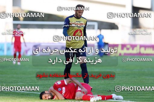 944569, Tehran, [*parameter:4*], لیگ برتر فوتبال ایران، Persian Gulf Cup، Week 14، First Leg، Naft Tehran 0 v 0 Pars Jonoubi Jam on 2017/12/01 at Takhti Stadium