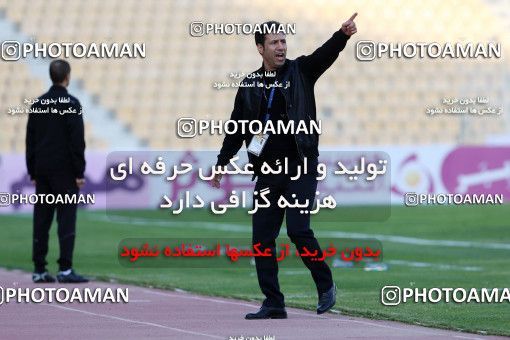 944703, Tehran, [*parameter:4*], لیگ برتر فوتبال ایران، Persian Gulf Cup، Week 14، First Leg، Naft Tehran 0 v 0 Pars Jonoubi Jam on 2017/12/01 at Takhti Stadium