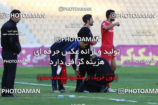 944776, Tehran, [*parameter:4*], لیگ برتر فوتبال ایران، Persian Gulf Cup، Week 14، First Leg، Naft Tehran 0 v 0 Pars Jonoubi Jam on 2017/12/01 at Takhti Stadium