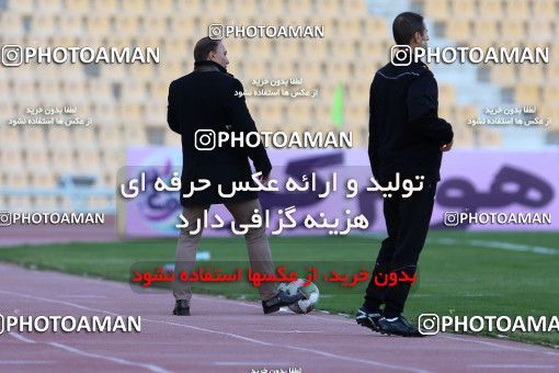 944867, Tehran, [*parameter:4*], لیگ برتر فوتبال ایران، Persian Gulf Cup، Week 14، First Leg، Naft Tehran 0 v 0 Pars Jonoubi Jam on 2017/12/01 at Takhti Stadium
