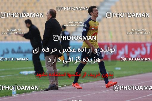 944668, Tehran, [*parameter:4*], لیگ برتر فوتبال ایران، Persian Gulf Cup، Week 14، First Leg، Naft Tehran 0 v 0 Pars Jonoubi Jam on 2017/12/01 at Takhti Stadium