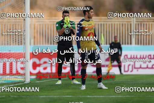 944783, Tehran, [*parameter:4*], لیگ برتر فوتبال ایران، Persian Gulf Cup، Week 14، First Leg، Naft Tehran 0 v 0 Pars Jonoubi Jam on 2017/12/01 at Takhti Stadium