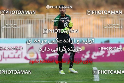 944624, Tehran, [*parameter:4*], لیگ برتر فوتبال ایران، Persian Gulf Cup، Week 14، First Leg، Naft Tehran 0 v 0 Pars Jonoubi Jam on 2017/12/01 at Takhti Stadium