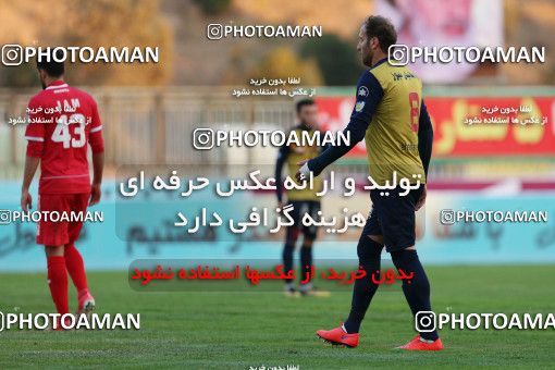 944803, Tehran, [*parameter:4*], لیگ برتر فوتبال ایران، Persian Gulf Cup، Week 14، First Leg، Naft Tehran 0 v 0 Pars Jonoubi Jam on 2017/12/01 at Takhti Stadium