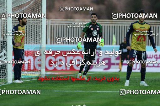944986, Tehran, [*parameter:4*], لیگ برتر فوتبال ایران، Persian Gulf Cup، Week 14، First Leg، Naft Tehran 0 v 0 Pars Jonoubi Jam on 2017/12/01 at Takhti Stadium