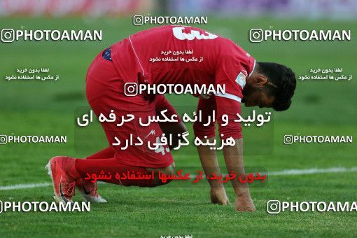 944684, Tehran, [*parameter:4*], لیگ برتر فوتبال ایران، Persian Gulf Cup، Week 14، First Leg، Naft Tehran 0 v 0 Pars Jonoubi Jam on 2017/12/01 at Takhti Stadium