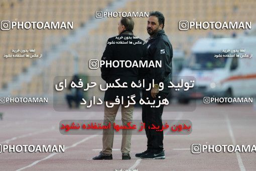 945340, Tehran, [*parameter:4*], لیگ برتر فوتبال ایران، Persian Gulf Cup، Week 14، First Leg، Naft Tehran 0 v 0 Pars Jonoubi Jam on 2017/12/01 at Takhti Stadium