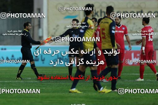 945222, Tehran, [*parameter:4*], لیگ برتر فوتبال ایران، Persian Gulf Cup، Week 14، First Leg، Naft Tehran 0 v 0 Pars Jonoubi Jam on 2017/12/01 at Takhti Stadium