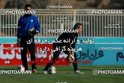 958645, Tehran, [*parameter:4*], لیگ برتر فوتبال ایران، Persian Gulf Cup، Week 14، First Leg، Naft Tehran 0 v 0 Pars Jonoubi Jam on 2017/12/01 at Takhti Stadium