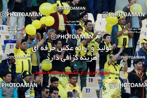 959079, لیگ برتر فوتبال ایران، Persian Gulf Cup، Week 14، First Leg، 2017/12/01، Tehran، Takhti Stadium، Naft Tehran 0 - 0 Pars Jonoubi Jam