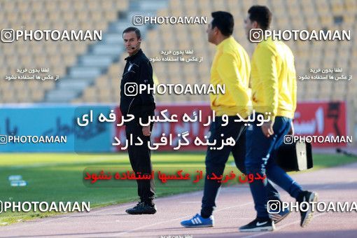 958629, Tehran, [*parameter:4*], لیگ برتر فوتبال ایران، Persian Gulf Cup، Week 14، First Leg، Naft Tehran 0 v 0 Pars Jonoubi Jam on 2017/12/01 at Takhti Stadium
