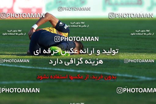 958796, Tehran, [*parameter:4*], لیگ برتر فوتبال ایران، Persian Gulf Cup، Week 14، First Leg، Naft Tehran 0 v 0 Pars Jonoubi Jam on 2017/12/01 at Takhti Stadium