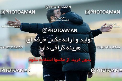 959053, Tehran, [*parameter:4*], لیگ برتر فوتبال ایران، Persian Gulf Cup، Week 14، First Leg، Naft Tehran 0 v 0 Pars Jonoubi Jam on 2017/12/01 at Takhti Stadium