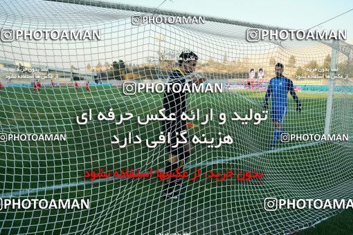 958729, Tehran, [*parameter:4*], لیگ برتر فوتبال ایران، Persian Gulf Cup، Week 14، First Leg، Naft Tehran 0 v 0 Pars Jonoubi Jam on 2017/12/01 at Takhti Stadium