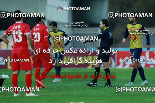 959064, Tehran, [*parameter:4*], لیگ برتر فوتبال ایران، Persian Gulf Cup، Week 14، First Leg، Naft Tehran 0 v 0 Pars Jonoubi Jam on 2017/12/01 at Takhti Stadium