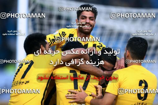 944434, Isfahan, [*parameter:4*], لیگ برتر فوتبال ایران، Persian Gulf Cup، Week 14، First Leg، Sepahan 1 v 1 Esteghlal Khouzestan on 2017/11/30 at Naghsh-e Jahan Stadium