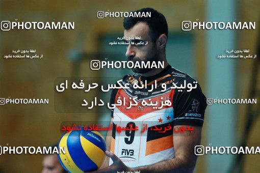 954206, Tehran, Iran, Iran Volleyball Super League، Shahid Hojaji Cup، 2017-18 season، First Leg، Week 3، Sarmayeh Bank 3 v ۱ Paykan on 2017/10/18 at Volleyball House of Tehran