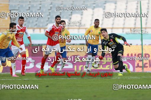 997408, Tehran, , جام حذفی فوتبال ایران, Quarter-final, Khorramshahr Cup, Persepolis 1 v 1 Sanat Naft Abadan on 2017/12/19 at Azadi Stadium