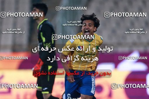 997604, Tehran, , Iranian Hazfi Cup, 1.4 round, Khorramshahr Cup, Persepolis ۱ v ۱ Sanat Naft Abadan on 2017/12/19 at Azadi Stadium