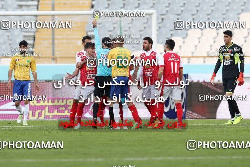 999228, Tehran, , جام حذفی فوتبال ایران, Quarter-final, Khorramshahr Cup, Persepolis 1 v 1 Sanat Naft Abadan on 2017/12/19 at Azadi Stadium