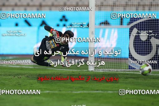 999193, Tehran, , Iranian Hazfi Cup, 1.4 round, Khorramshahr Cup, Persepolis ۱ v ۱ Sanat Naft Abadan on 2017/12/19 at Azadi Stadium