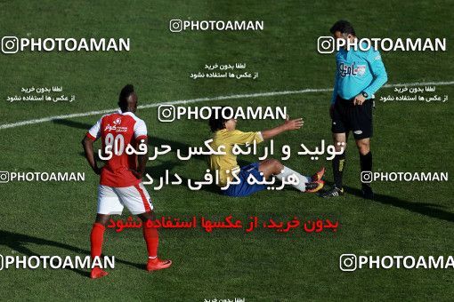 959385, Tehran, , Iranian Hazfi Cup, 1.4 round, Khorramshahr Cup, Persepolis ۱ v ۱ Sanat Naft Abadan on 2017/12/19 at Azadi Stadium