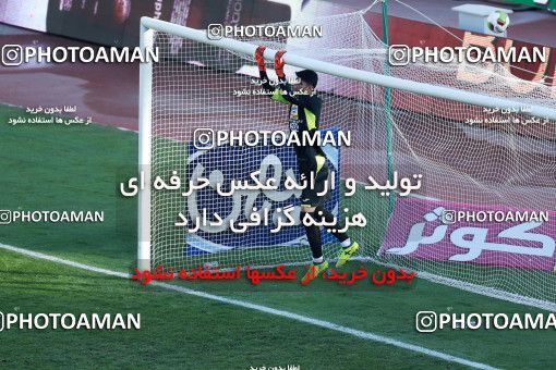 960070, Tehran, , جام حذفی فوتبال ایران, Quarter-final, Khorramshahr Cup, Persepolis 1 v 1 Sanat Naft Abadan on 2017/12/19 at Azadi Stadium
