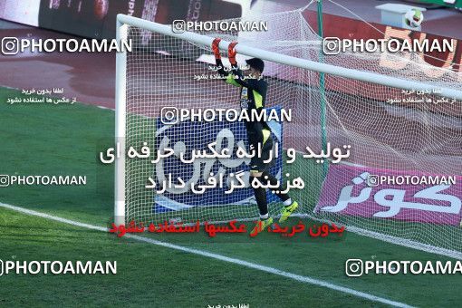 960070, Tehran, , Iranian Hazfi Cup, 1.4 round, Khorramshahr Cup, Persepolis ۱ v ۱ Sanat Naft Abadan on 2017/12/19 at Azadi Stadium