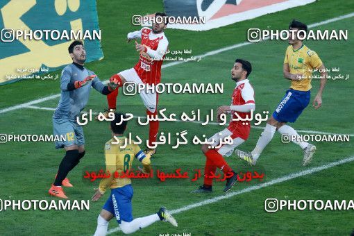 960167, Tehran, , جام حذفی فوتبال ایران, Quarter-final, Khorramshahr Cup, Persepolis 1 v 1 Sanat Naft Abadan on 2017/12/19 at Azadi Stadium