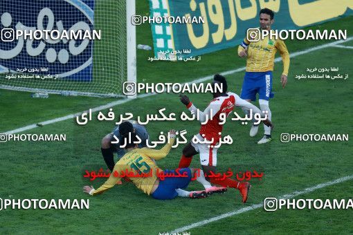 960020, Tehran, , Iranian Hazfi Cup, 1.4 round, Khorramshahr Cup, Persepolis ۱ v ۱ Sanat Naft Abadan on 2017/12/19 at Azadi Stadium