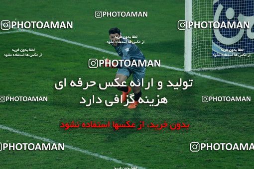 960166, Tehran, , Iranian Hazfi Cup, 1.4 round, Khorramshahr Cup, Persepolis ۱ v ۱ Sanat Naft Abadan on 2017/12/19 at Azadi Stadium