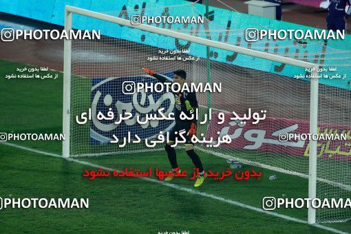 960260, Tehran, , جام حذفی فوتبال ایران, Quarter-final, Khorramshahr Cup, Persepolis 1 v 1 Sanat Naft Abadan on 2017/12/19 at Azadi Stadium
