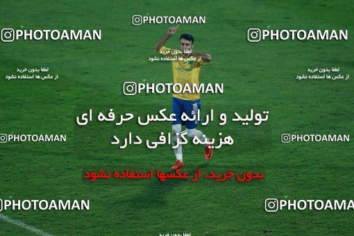 959819, Tehran, , Iranian Hazfi Cup, 1.4 round, Khorramshahr Cup, Persepolis ۱ v ۱ Sanat Naft Abadan on 2017/12/19 at Azadi Stadium