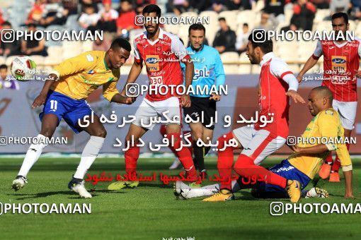 999516, Tehran, , جام حذفی فوتبال ایران, Quarter-final, Khorramshahr Cup, Persepolis 1 v 1 Sanat Naft Abadan on 2017/12/19 at Azadi Stadium