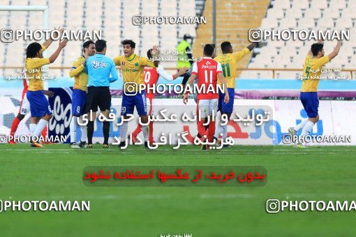 999780, Tehran, , جام حذفی فوتبال ایران, Quarter-final, Khorramshahr Cup, Persepolis 1 v 1 Sanat Naft Abadan on 2017/12/19 at Azadi Stadium