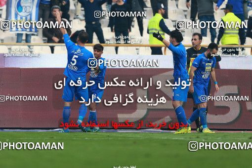 1001385, Tehran, , جام حذفی فوتبال ایران, Quarter-final, Khorramshahr Cup, Esteghlal 3 v 0 Iran Javan Boushehr on 2017/12/20 at Azadi Stadium