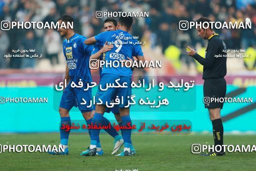 1001262, Tehran, , جام حذفی فوتبال ایران, Quarter-final, Khorramshahr Cup, Esteghlal 3 v 0 Iran Javan Boushehr on 2017/12/20 at Azadi Stadium