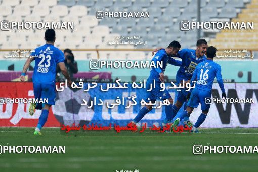 960683, Tehran, , جام حذفی فوتبال ایران, Quarter-final, Khorramshahr Cup, Esteghlal 3 v 0 Iran Javan Boushehr on 2017/12/20 at Azadi Stadium