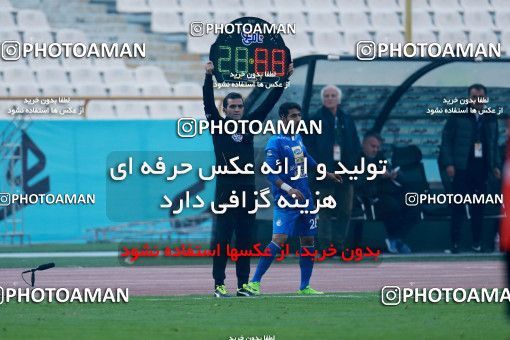 961233, Tehran, , جام حذفی فوتبال ایران, Quarter-final, Khorramshahr Cup, Esteghlal 3 v 0 Iran Javan Boushehr on 2017/12/20 at Azadi Stadium